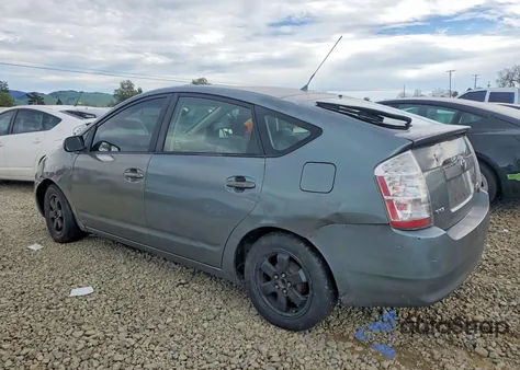 2005 Toyota Prius Base из США, поврежденный, VIN JTDKB20U053017310